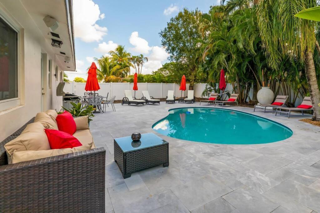 Private Oasis With Pool Near Beaches, Dining & Las Olas Форт-Лодердейл Экстерьер фото